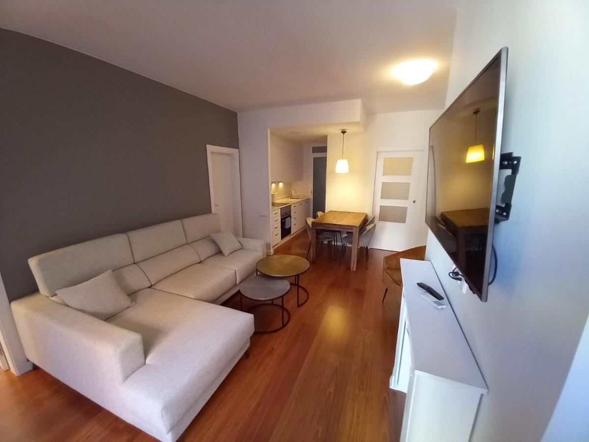 バルセロナLive Like A Local In Bcnアパートメント エクステリア 写真
