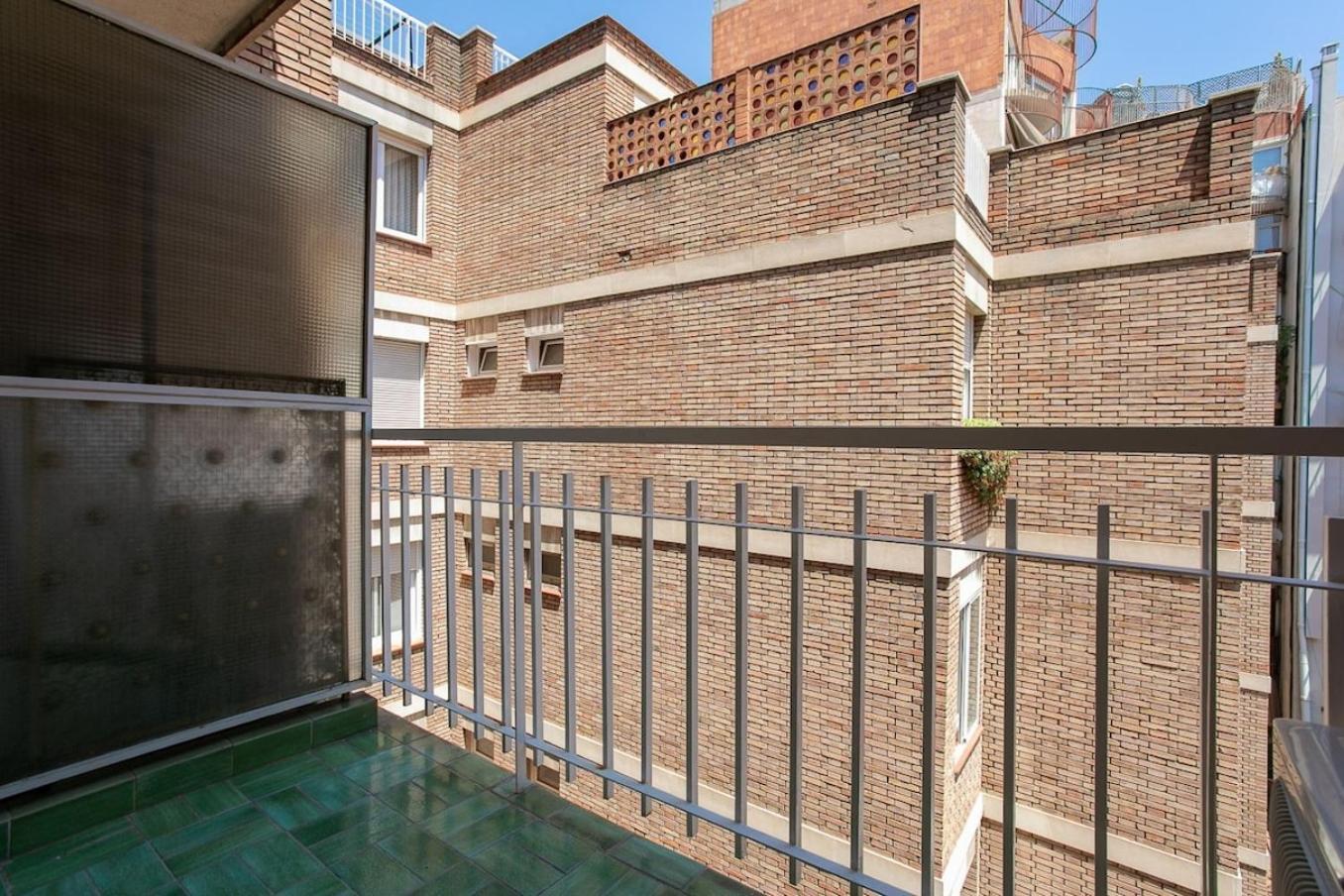 バルセロナLive Like A Local In Bcnアパートメント エクステリア 写真